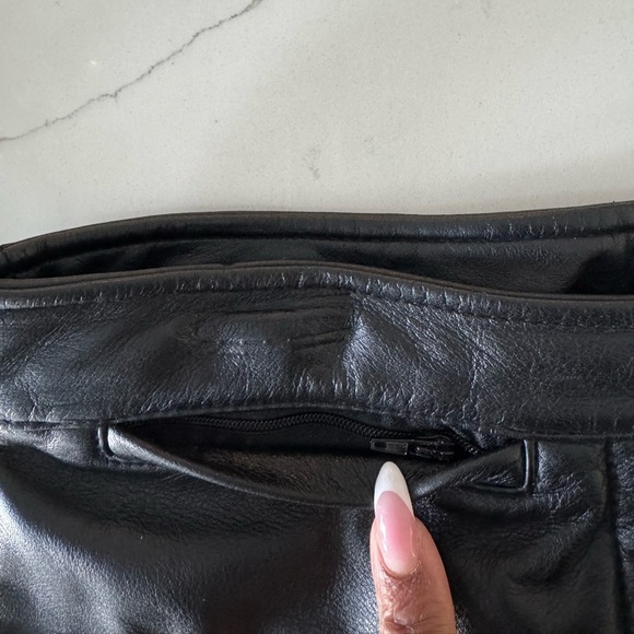 🟠 Vintage Maxima Wilsons Black 100% Leather Pants Size 8 - Picture 9 of 14